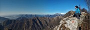 66 In cresta sulla Corna Camozzera con vista verso  i laghi brianzoli